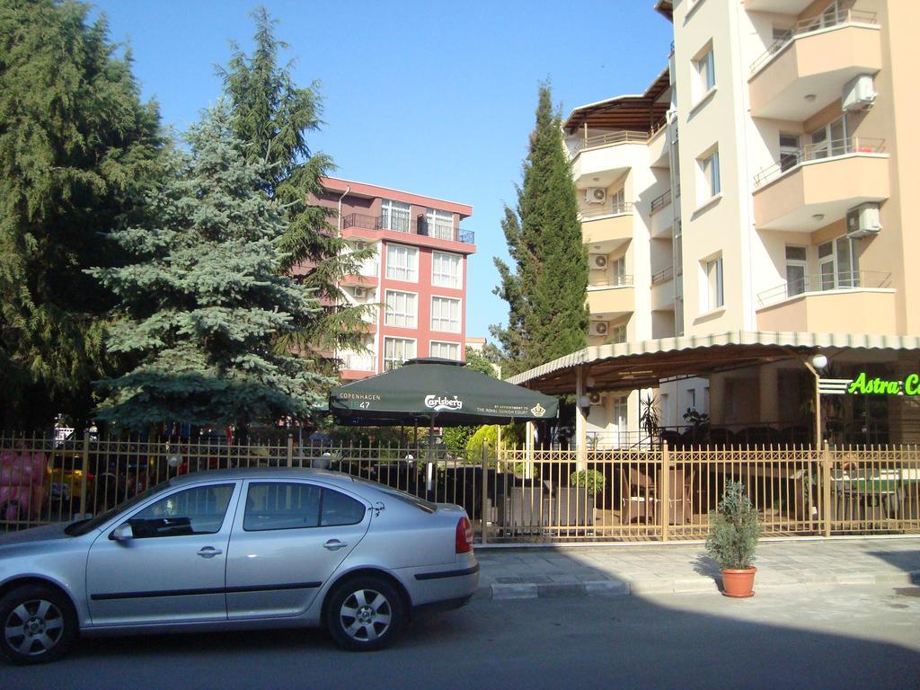 Hotel Astra Ravda Exteriér fotografie
