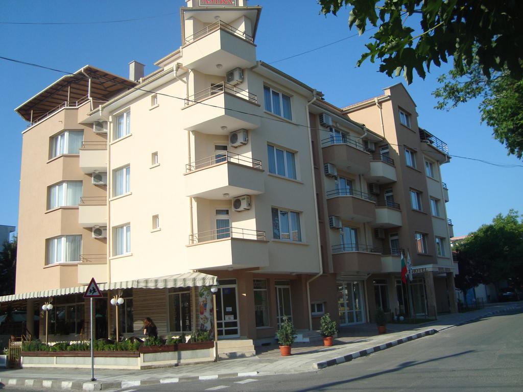 Hotel Astra Ravda Exteriér fotografie