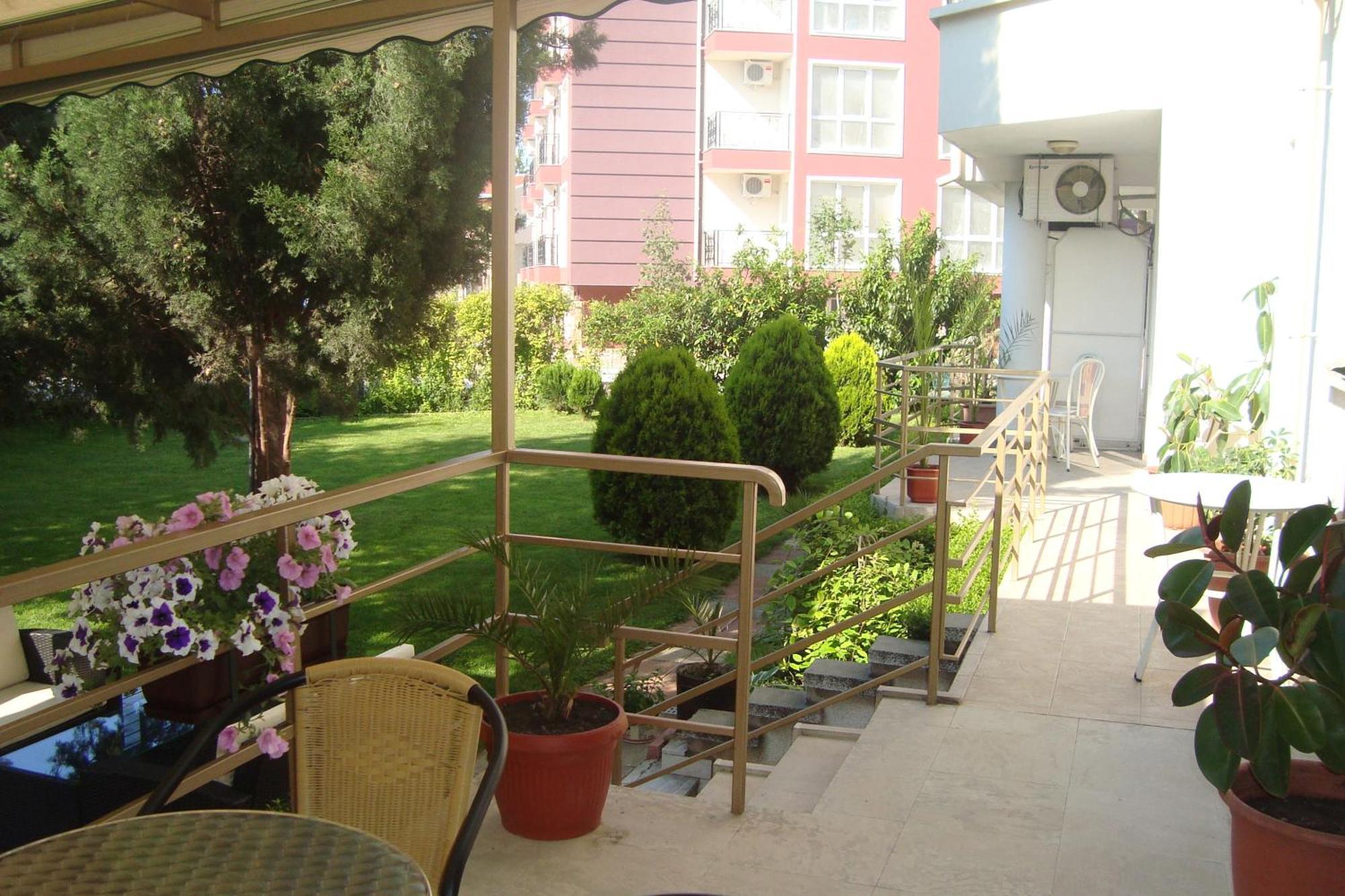 Hotel Astra Ravda Exteriér fotografie