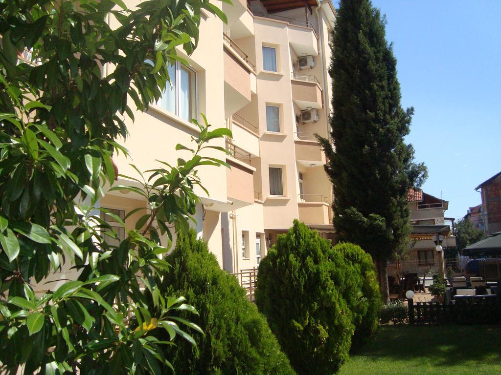 Hotel Astra Ravda Exteriér fotografie