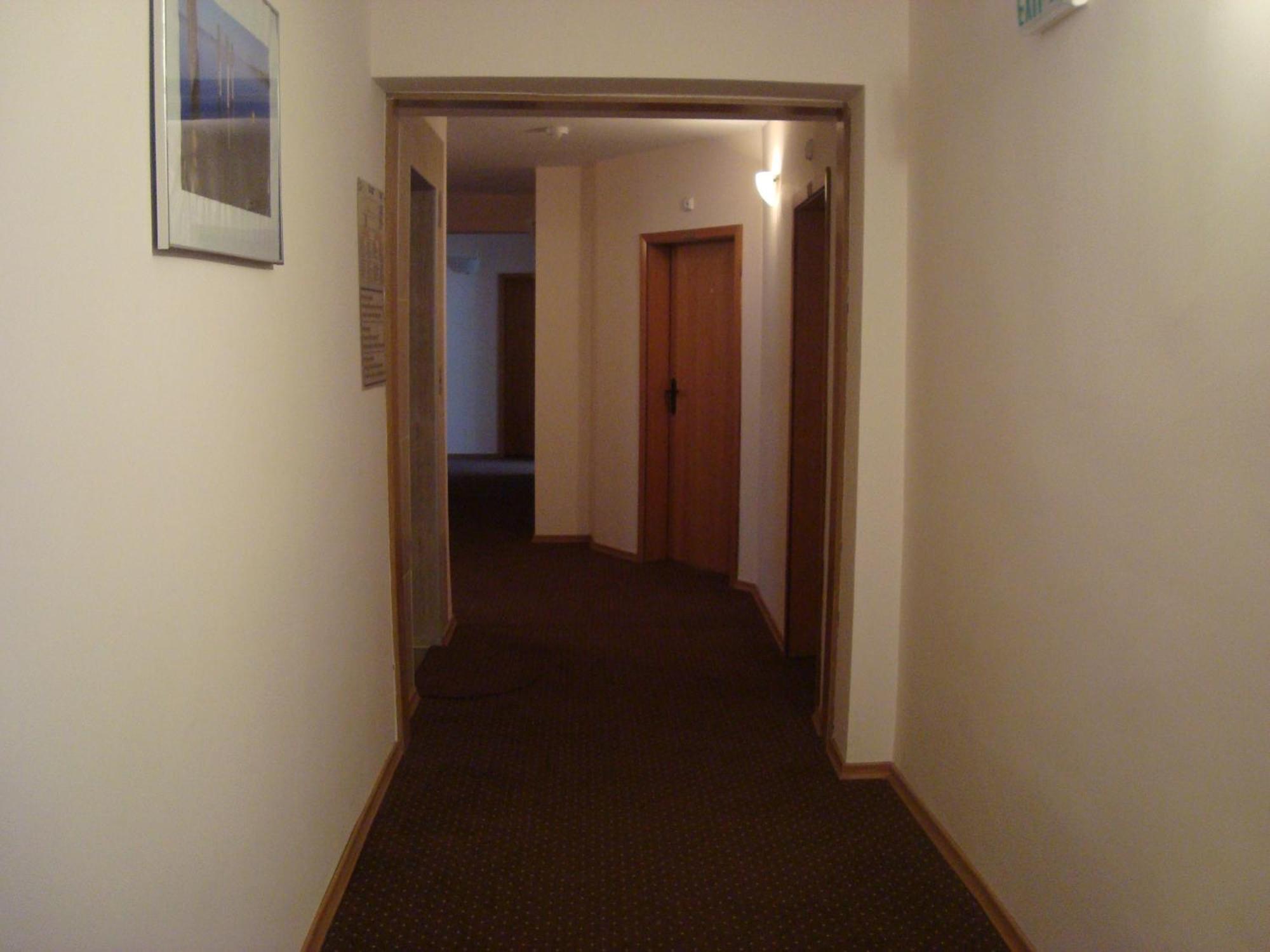 Hotel Astra Ravda Exteriér fotografie
