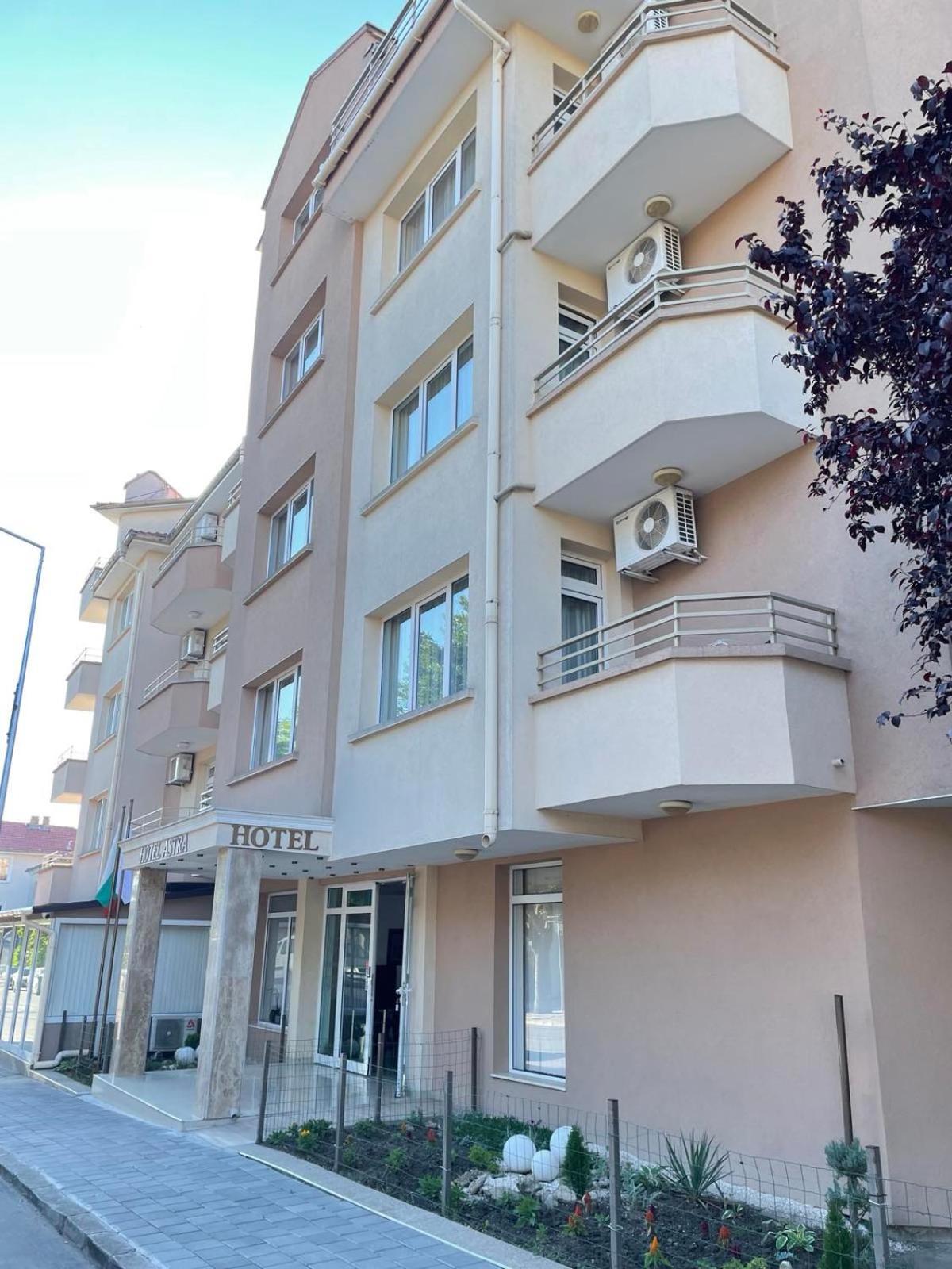 Hotel Astra Ravda Exteriér fotografie