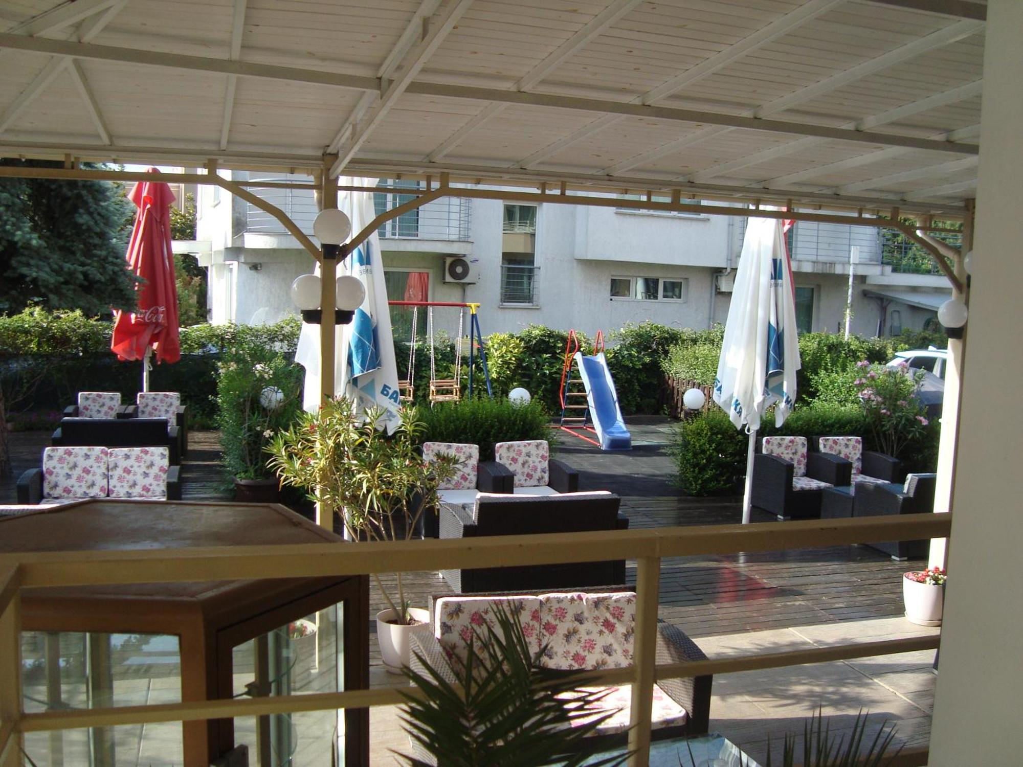 Hotel Astra Ravda Exteriér fotografie